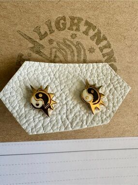 New Gold Yin Yang Sun Stud Earrings - White and Black Enamel